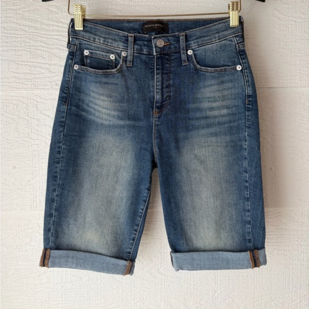 Banana Republic Cuffed Bermuda Denim Shorts Size 26 Medium Wash